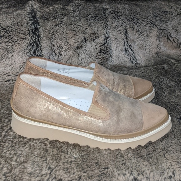 Donald J. Pliner Beliz Modern Slip-On Platino Women's 6 - Picture 2 of 13